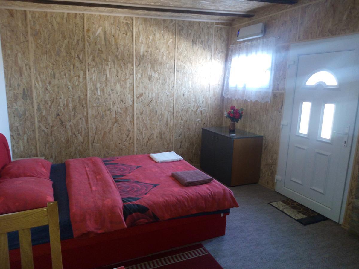 Pansion Laktasi Hostel Eksteriør bilde